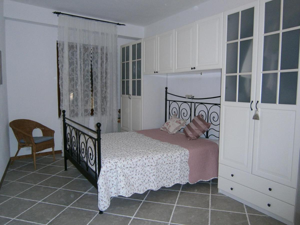 B&B Pietre Antiche Vezzi Portio Exteriör bild