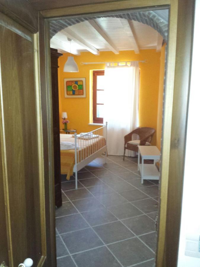 B&B Pietre Antiche Vezzi Portio Exteriör bild